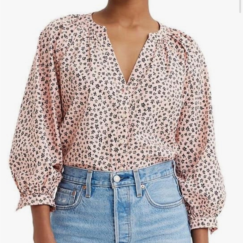 Like-new Levi’s Floral Puff-Sleeve Lainey Blouse